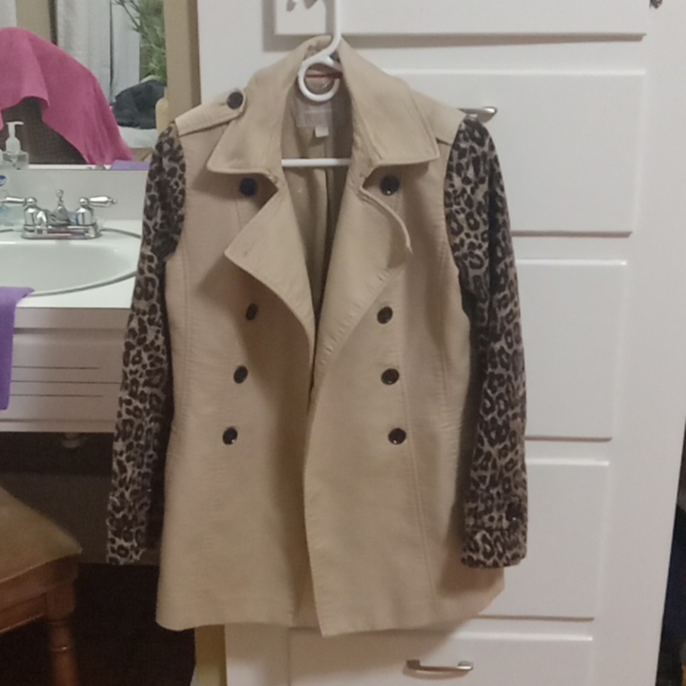 Banana Republic short trench with cheetah print sleeves. Size small.